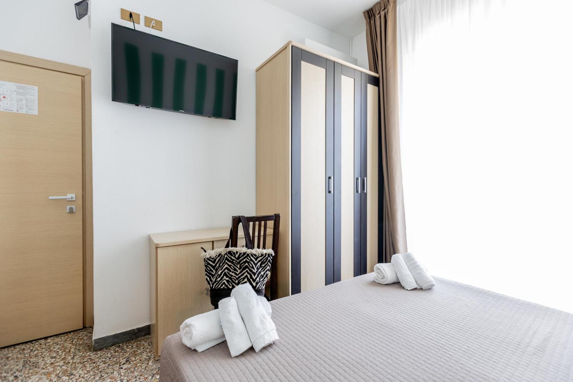 Beach Hotel Clerice Rimini Exteriör bild
