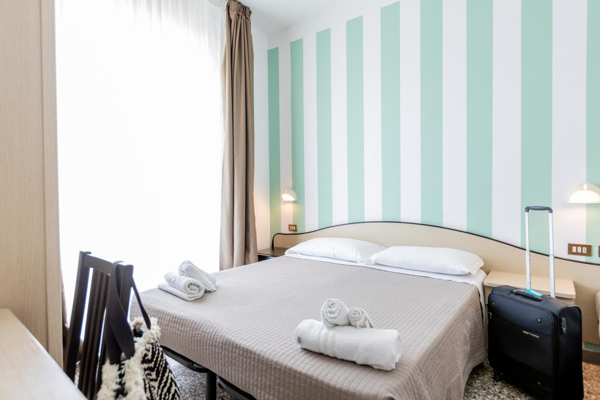 Beach Hotel Clerice Rimini Exteriör bild