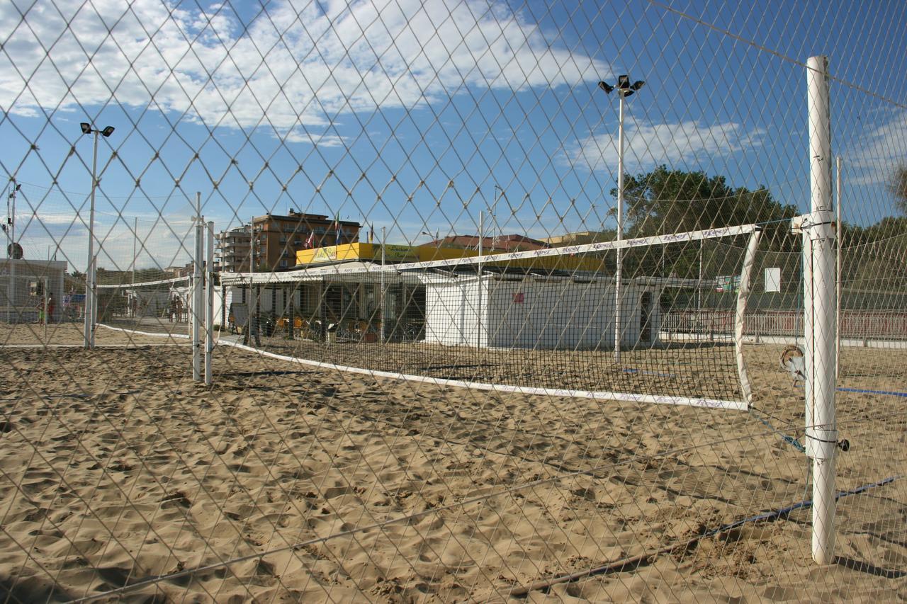Beach Hotel Clerice Rimini Exteriör bild